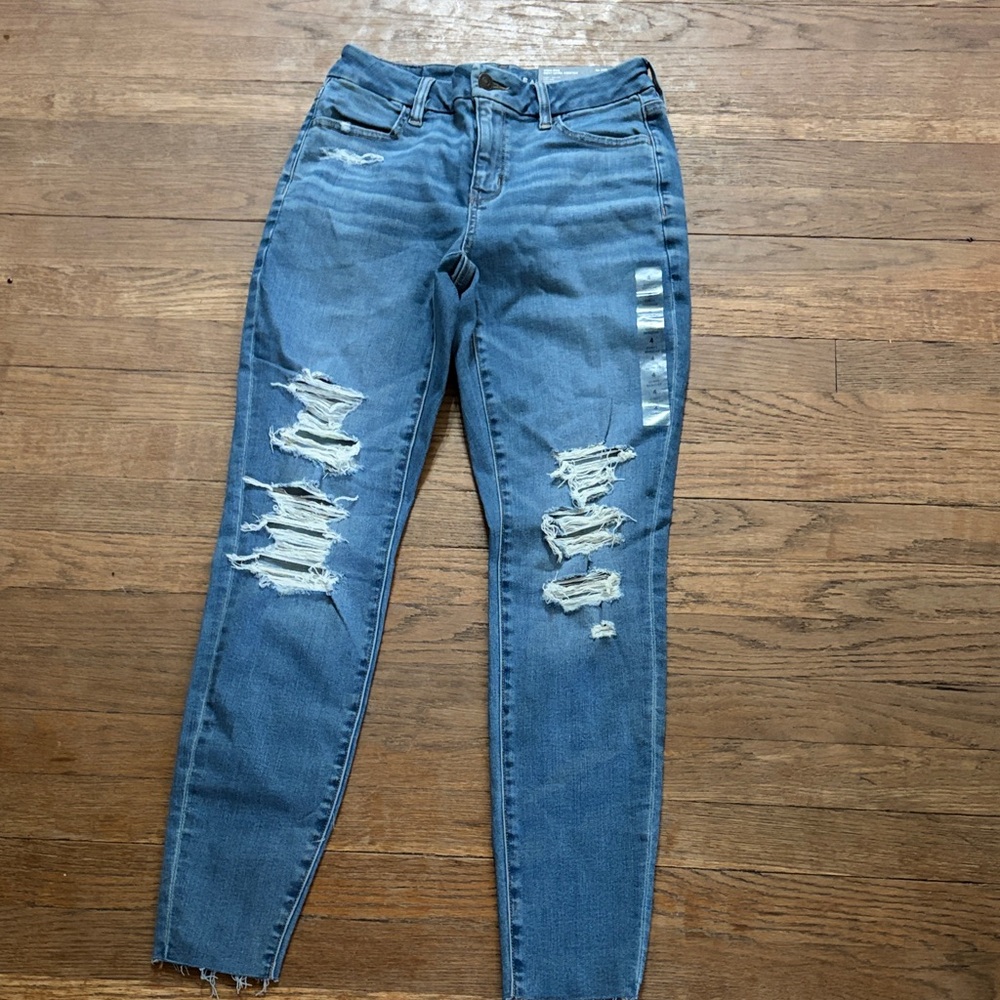 American Eagle Outfitters Light Blue Distressed Skinny Jeans